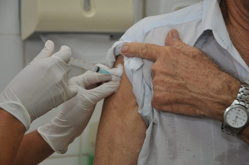 Mais de 21,3 milhões de brasileiros já se vacinaram contra a doença (Crédito: Secom Maceió)